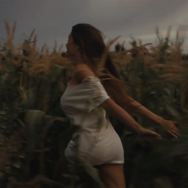 Silence Between Songs (2020) — Madison Beer